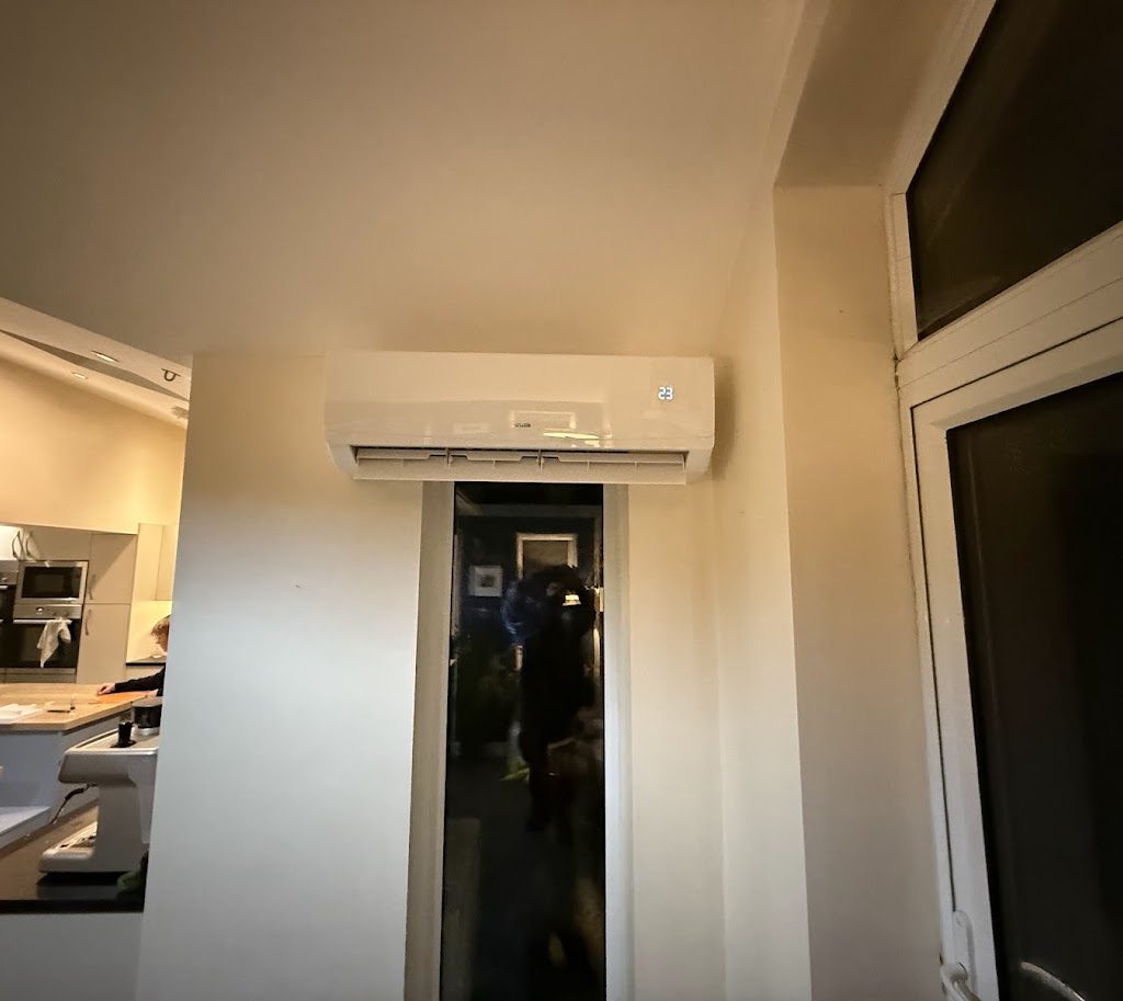 Mitsubishi heavy industries aircon installed in west bromwich